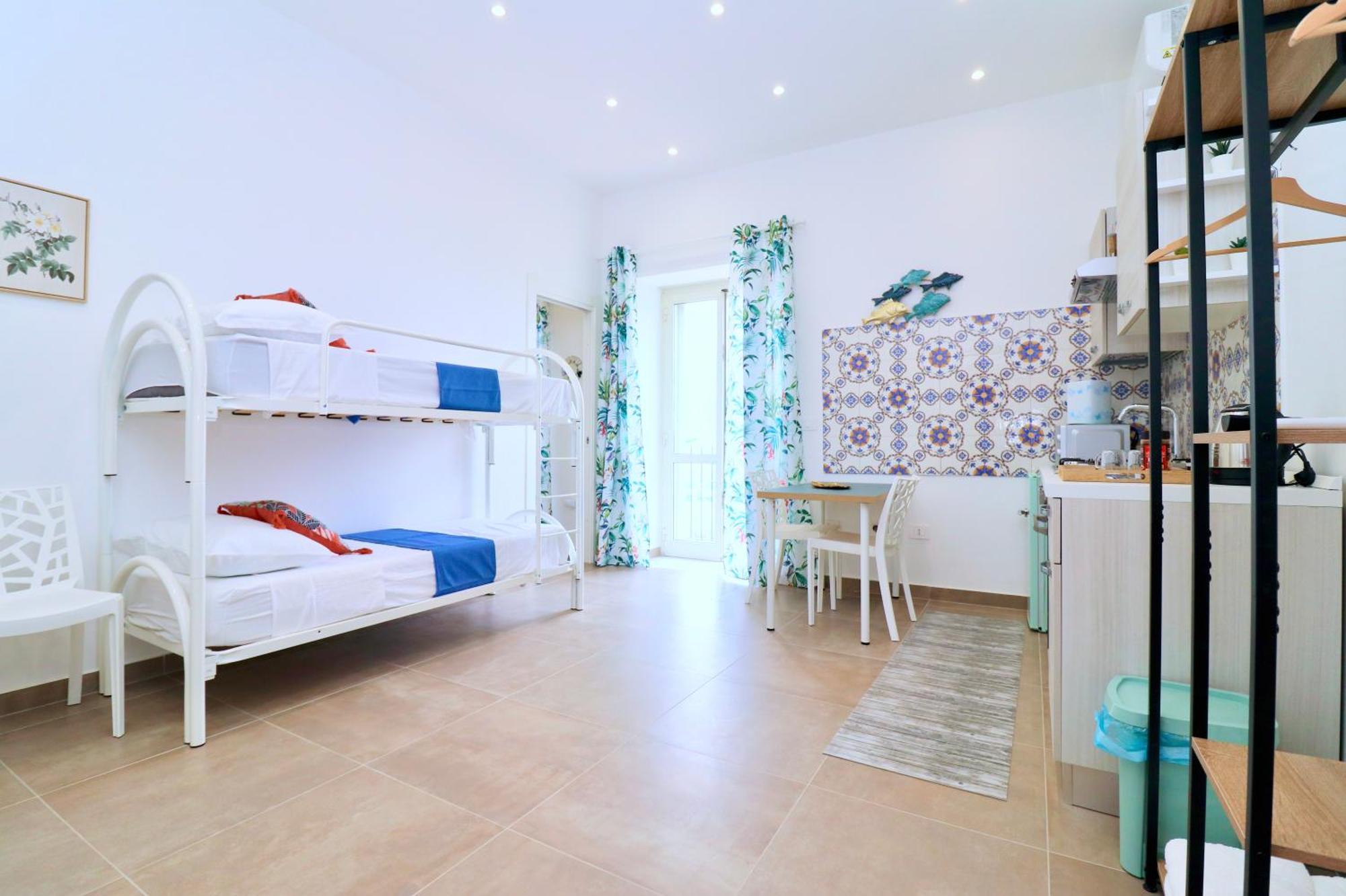 Airport Guest Houses Naples Exterior photo