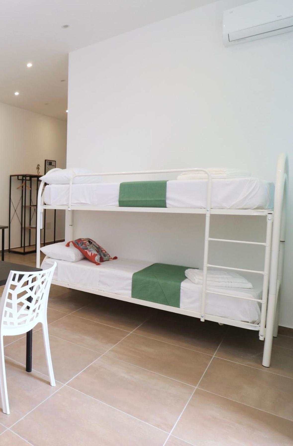 Airport Guest Houses Naples Exterior photo